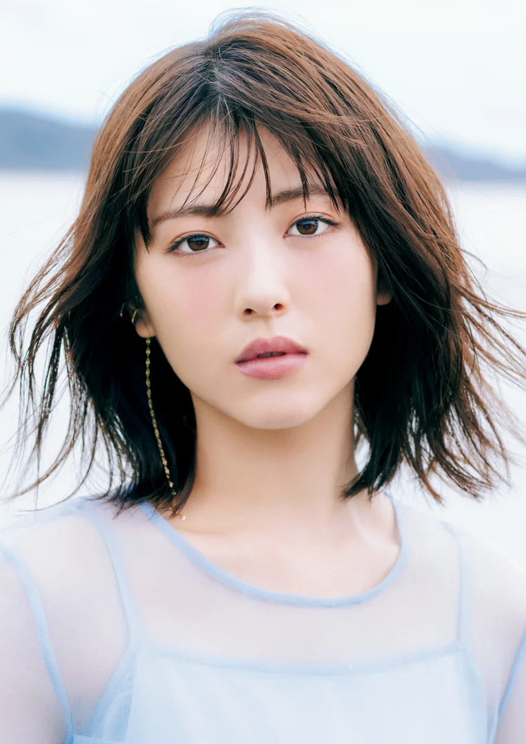 浜辺美波 202