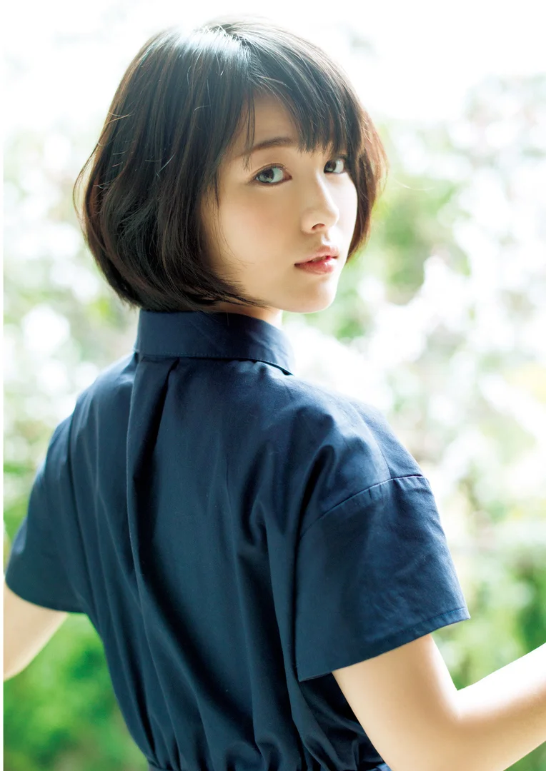 浜辺美波 voyage2