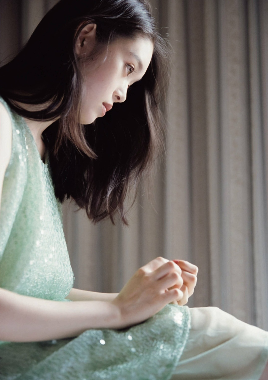 高石あかりグラビアおっぱいエロ画像