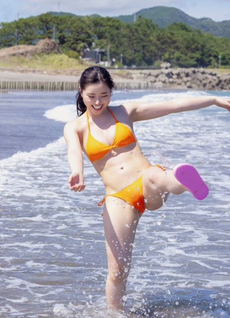 神喜ミアグラビアおっぱいエロ画像