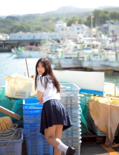 神喜ミアグラビアおっぱいエロ画像