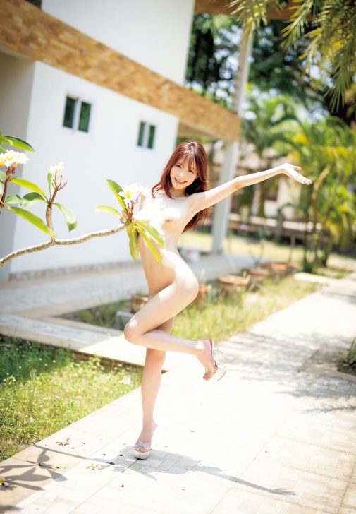 桃乃木かな乳首ヌードおっぱいエロ画像