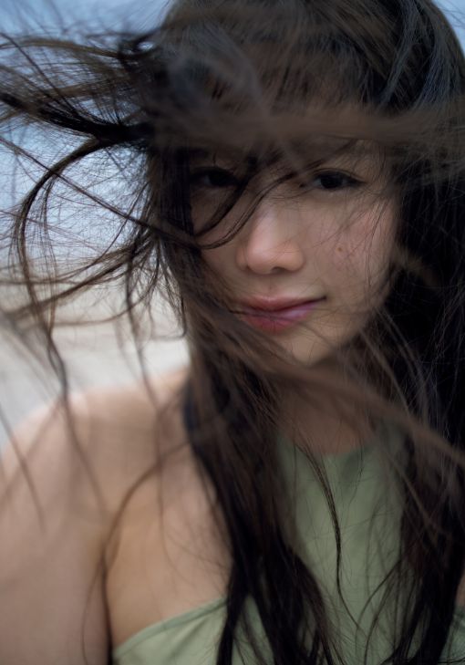 新海まき乳首ヌードおっぱいエロ画像