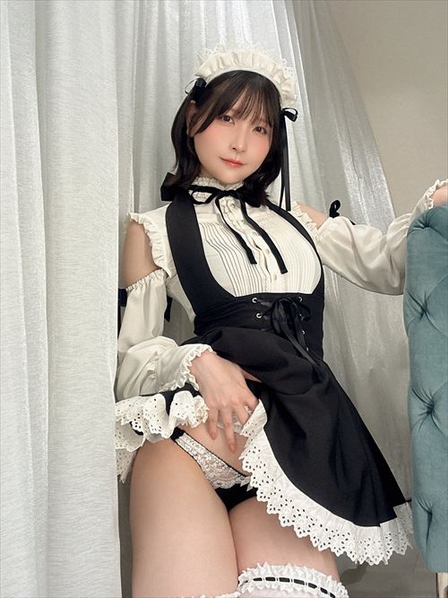 あまつまりな コスプレでエロい水着グラビア