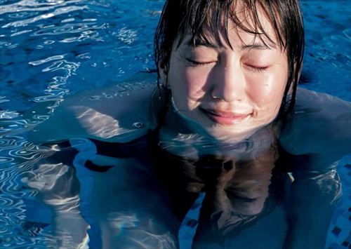 綾瀬はるかグラビアおっぱいお尻エロ画像