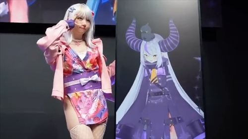 TGS2025でえなこのMIRESIイツカ、ノーパンふんどしで悩殺ポーズ