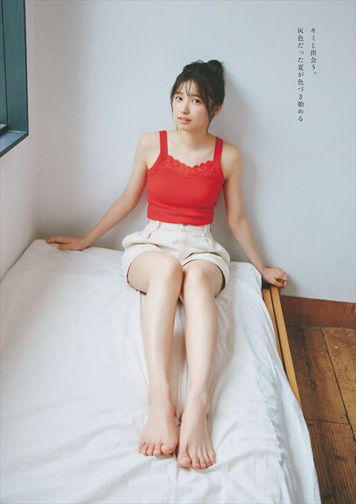 五百城茉央 爽やかグラビア くびれと美脚の魅力