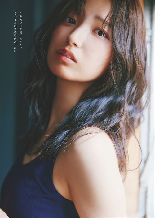 五百城茉央 清楚な魅力 グラビアで美脚とくびれ輝く