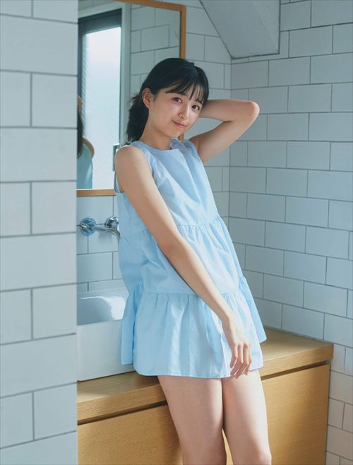 五百城茉央 清楚なグラビア スレンダーボディが輝く