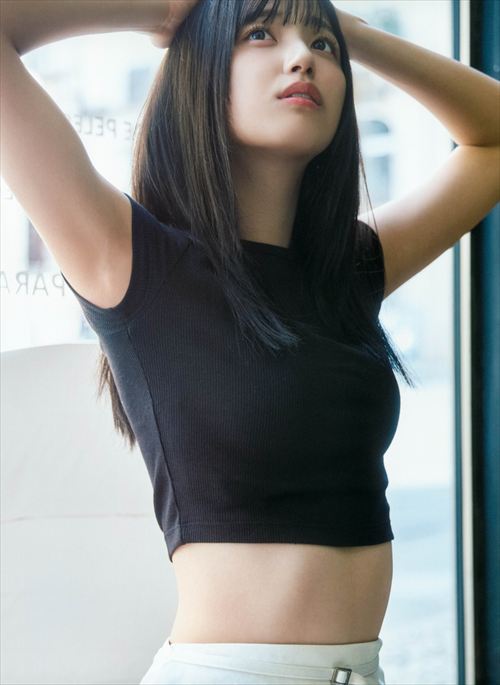 五百城茉央 グラビアで爽やか美ボディを披露