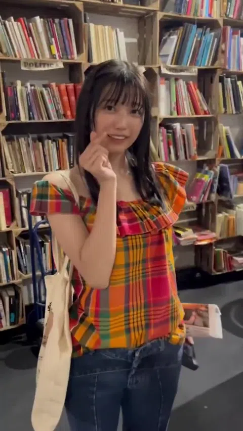 五百城茉央 ハイレグ水着 尻の曲線美がエロい