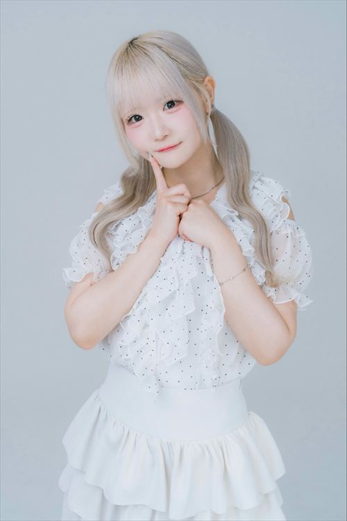 君のメインヒロイン七瀬りんのセクシーなアイドル画像