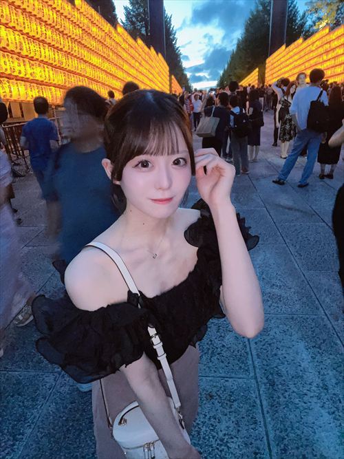 鳴海空良のエロい姿が映るアイドルスキャンダル写真