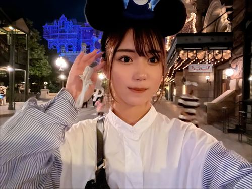 川道さら 自撮りでセクシーな尻を強調したショット