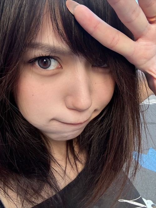 川道さら エロい自撮りで水着の巨乳が魅力的