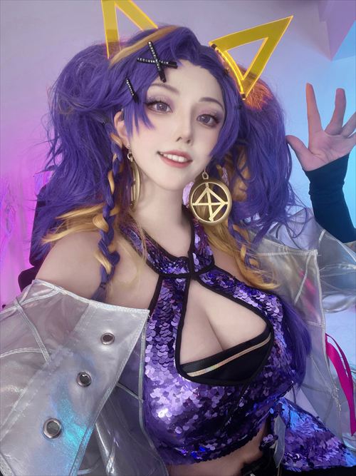 菌烨takoのFate/Grand Orderマシュコスプレ、セクシーな胸元が際立つ