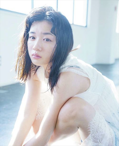 永野芽郁の過去のエロ画像エログラビア露出画像