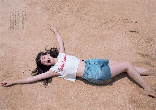 中条あやみ ロングヘア モデルポーズ 雑誌表紙風 美女画像