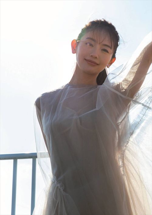 中村ゆりヌードグラビアおっぱいエロ画像