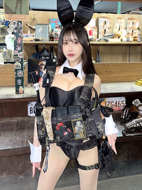 名取くるみ 刺激的なコスプレ姿の写真