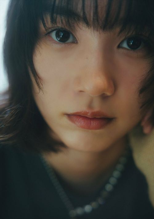 のん 豊満バストグラビア 谷間全開セクシーショット 高画質おっぱい