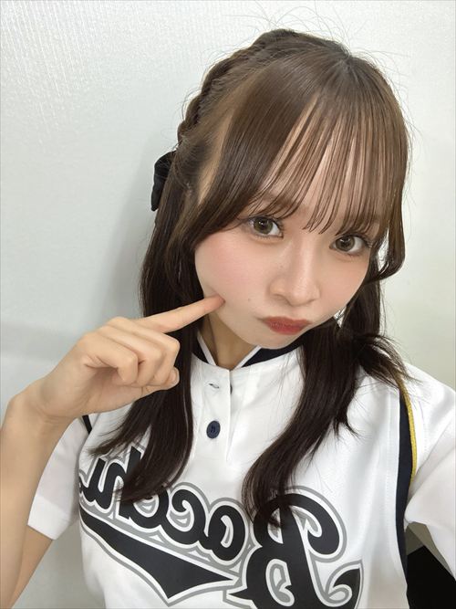 大嶋みく 自撮り画像 エログラビア風セクシーポーズ