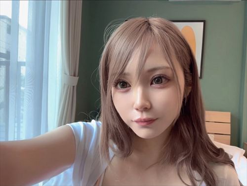 れちゃん ビキニ横乳はみ出し自撮り 155cm小柄Jカップ級バスト