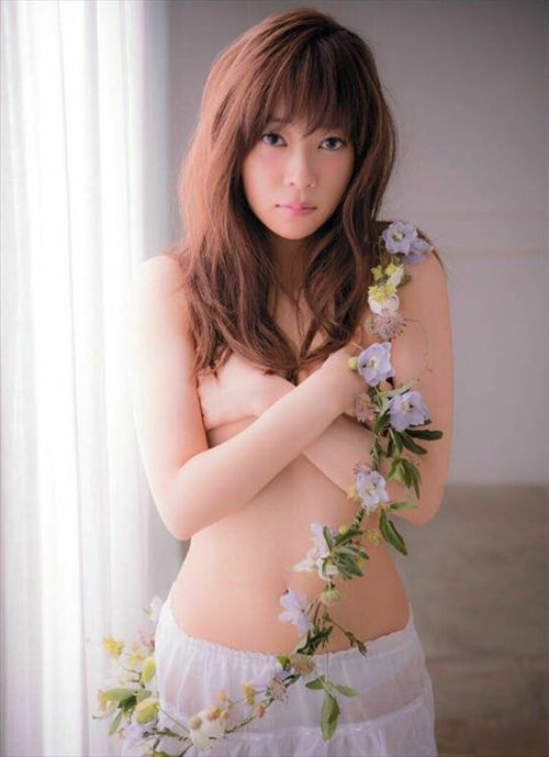 指原莉乃 過去のセクシー画像