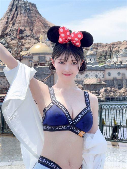 ユニバ2023 クッパ姫のエロティックな下着風衣装