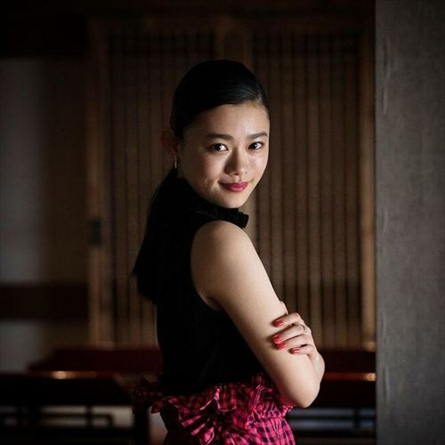 杉咲花 女優 屋外撮影 ナチュラルな魅力 