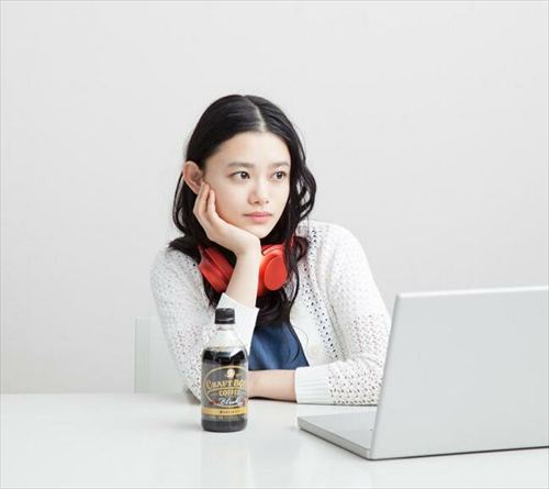 杉咲花 女優 華やかな衣装 