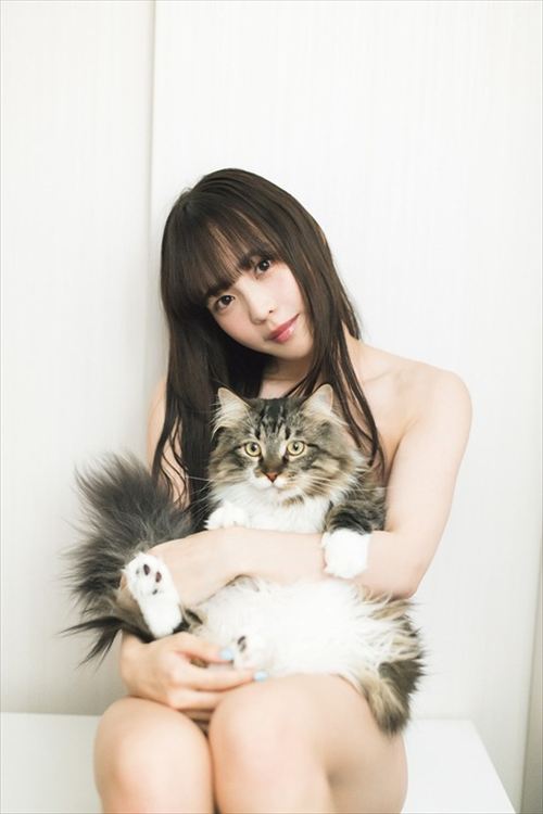 鈴木Mob. 愛猫抱き裸体ショット 風呂キャンセル界隈アイドル プライベート美尻エロ画像