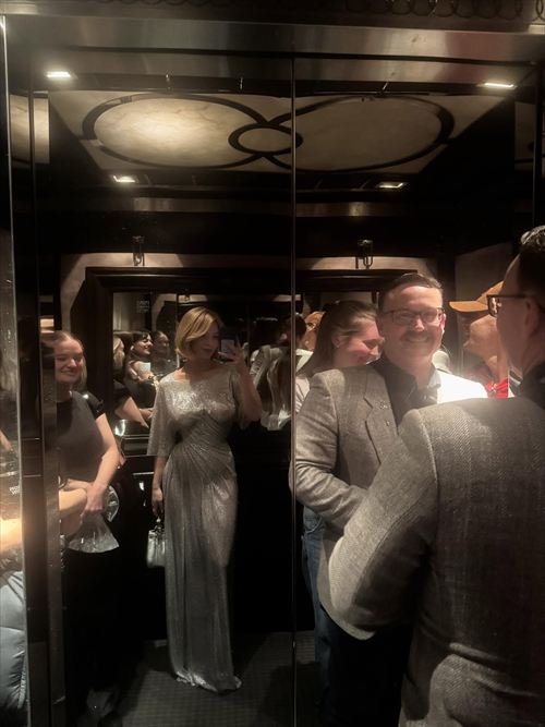 シドニー・スウィーニー 透けおっぱいエロ炸裂 シアーシルバードレス Varietyイベント ノーブラGカップ