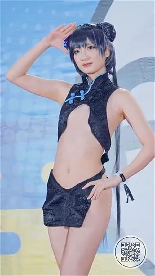 台湾コスプレイベントで過激な衣装のレイヤーが登場