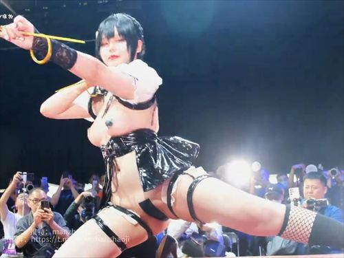 台湾コスプレイベントで過激なレイヤーが注目