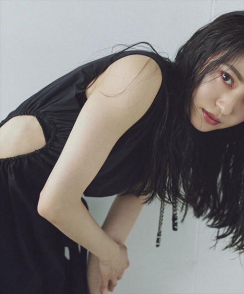 田辺桃子グラビアや自撮り画像