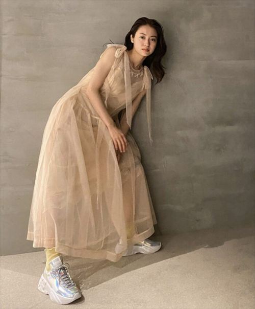 田辺桃子グラビアや自撮り画像