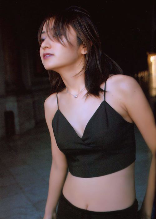 矢田亜希子グラビア画像