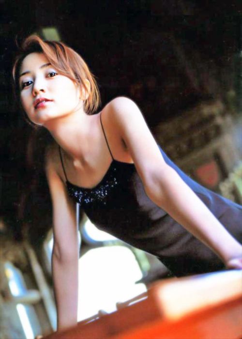 矢田亜希子グラビア画像