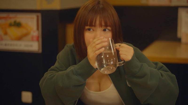 沢口愛華ドラマおっぱいエロ画像