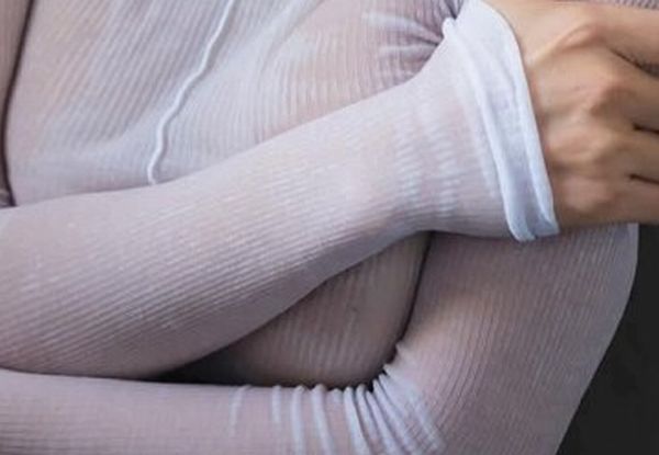 いくみセミヌードおっぱいエロ画像