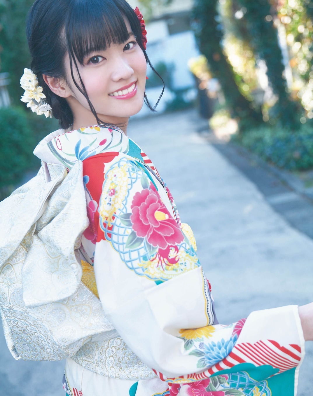 大西亜玖璃グラビアおっぱいエロ画像