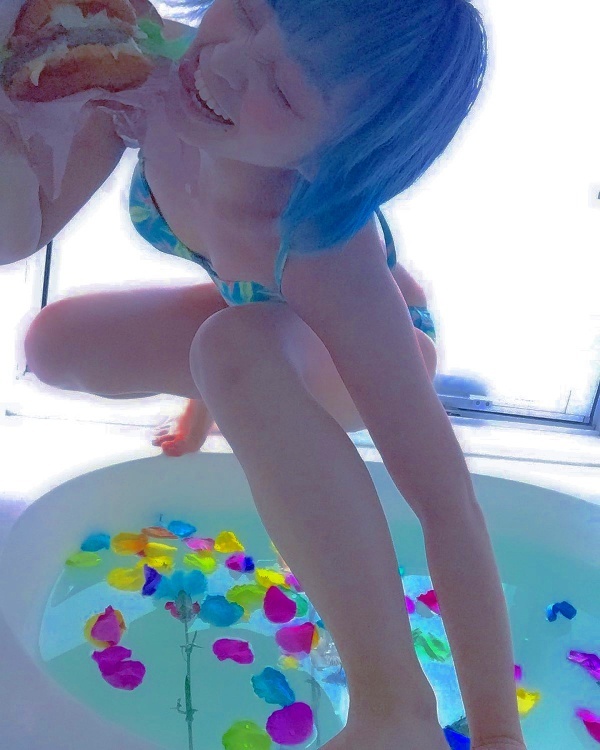 胡桃そら水着おっぱいエロ画像