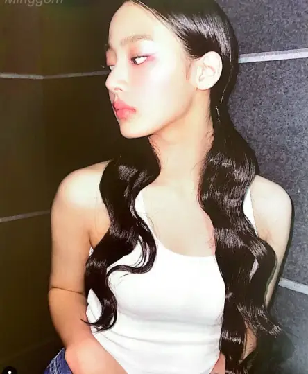 NewJeansおっぱいエロ画像