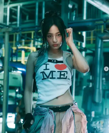 NewJeansおっぱいエロ画像