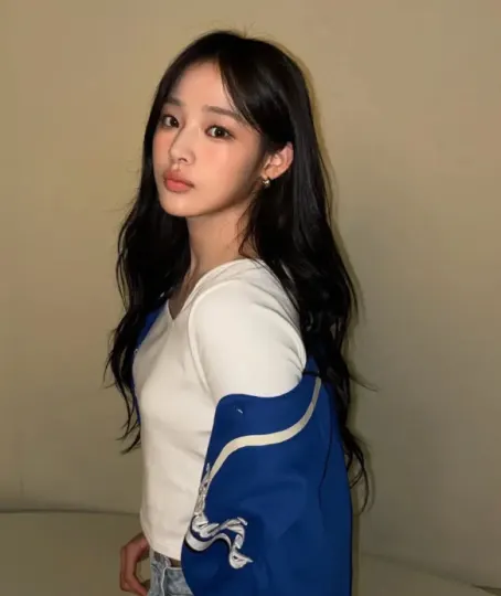 NewJeansおっぱいエロ画像