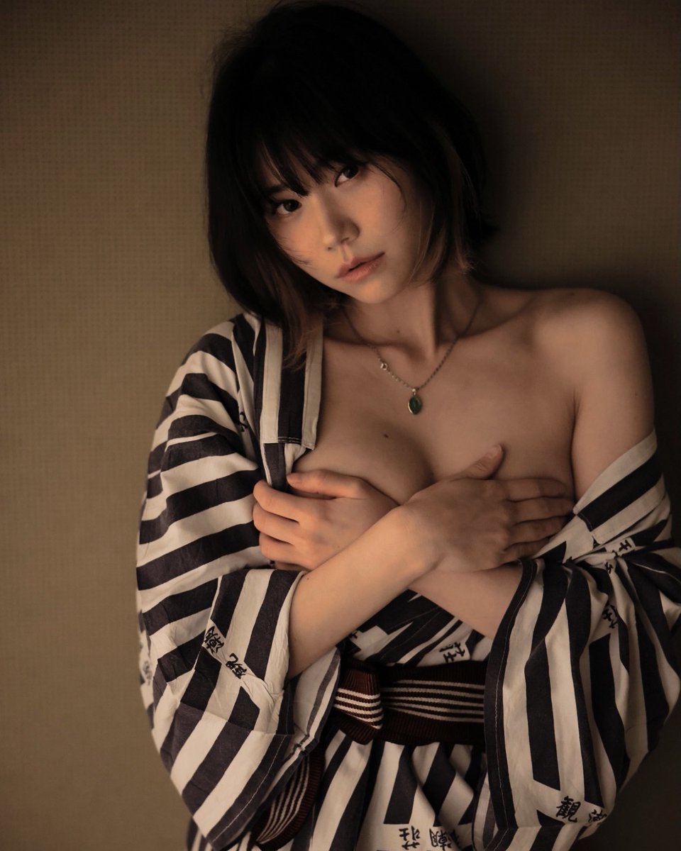 仁藤りさヌードおっぱいエロ画像