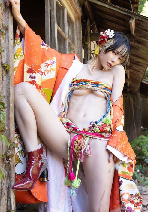 仁藤りさヌードおっぱいエロ画像