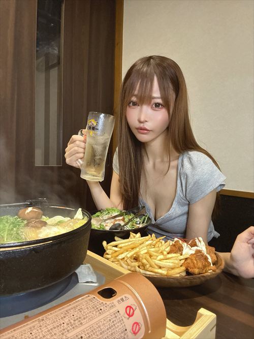 人気大食い美人youtuber三年食太郎、AVデビューSNS自撮りコスプレエロ画像