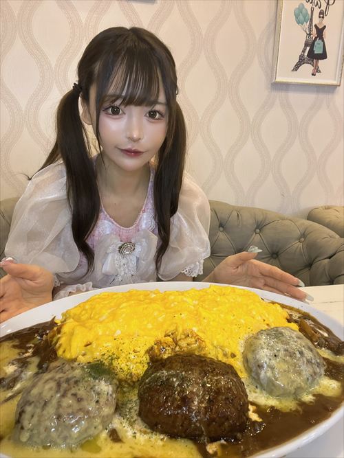 人気大食い美人youtuber三年食太郎、AVデビューSNS自撮りコスプレエロ画像